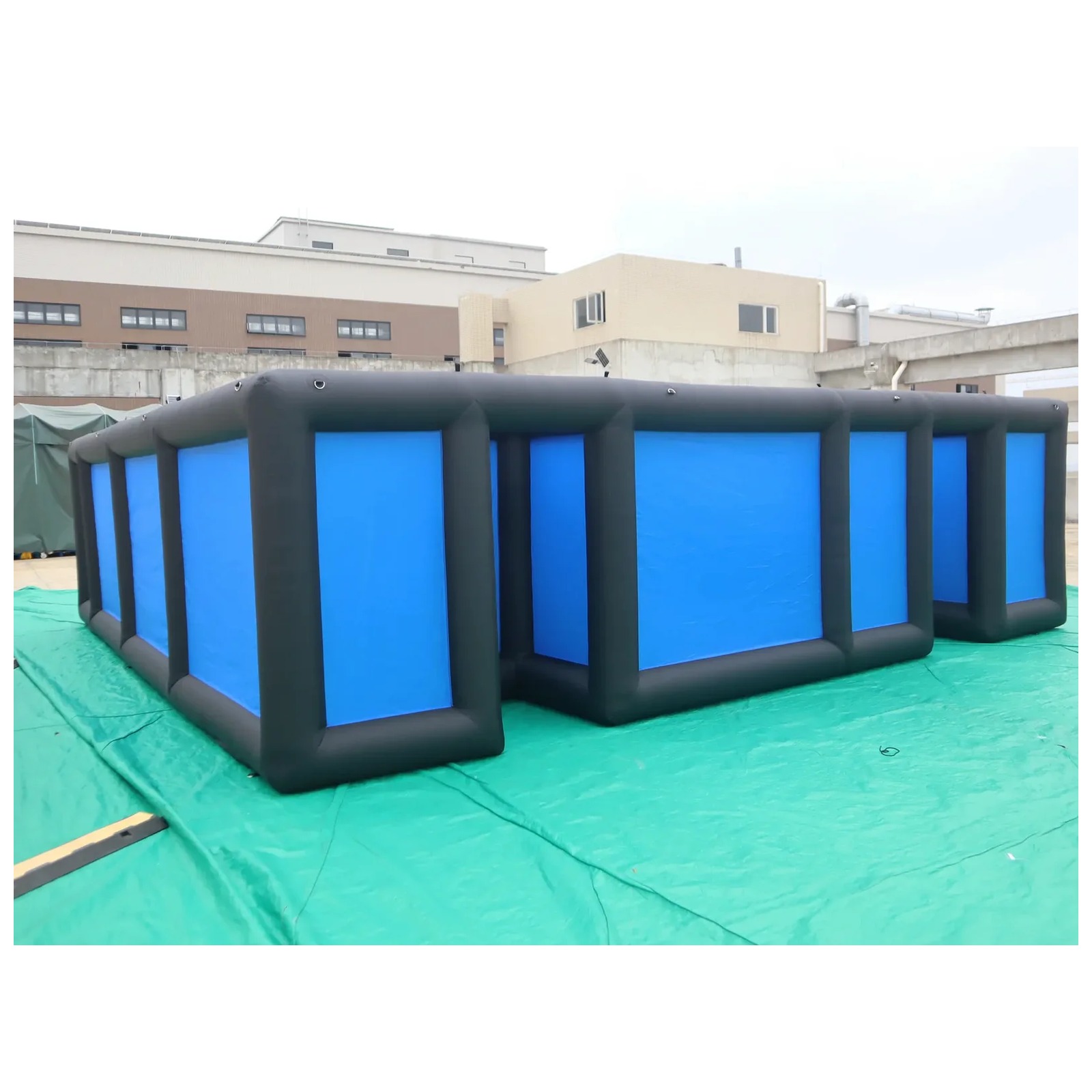 Kids Outdoor Venues - Grand labyrinthe gonflable ouvert noir et