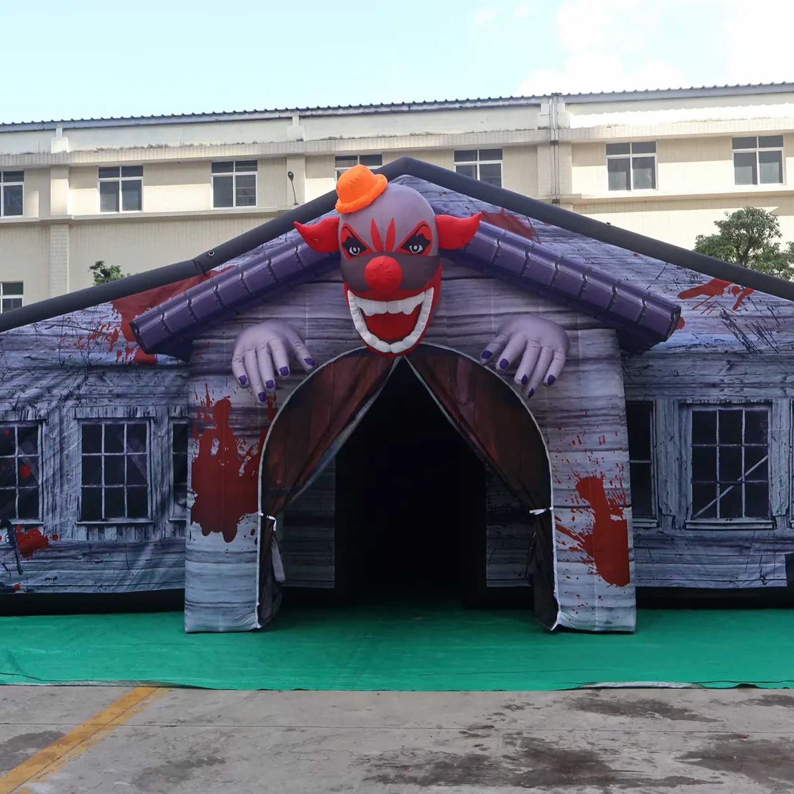 Grand labyrinthe gonflable gri - Kids Outdoor Venues avis et prix
